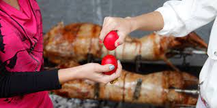 Πιο ακριβό φέτος το πασχαλινό τραπέζι-Αυξήσεις κι ελλείψεις σε κρέατα